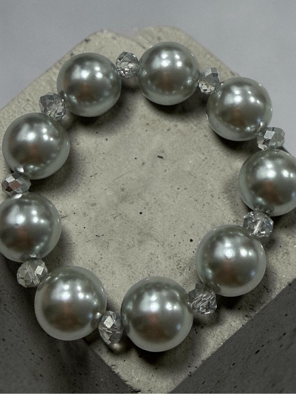 Elegant Silver Pearl Stretch Bracelet